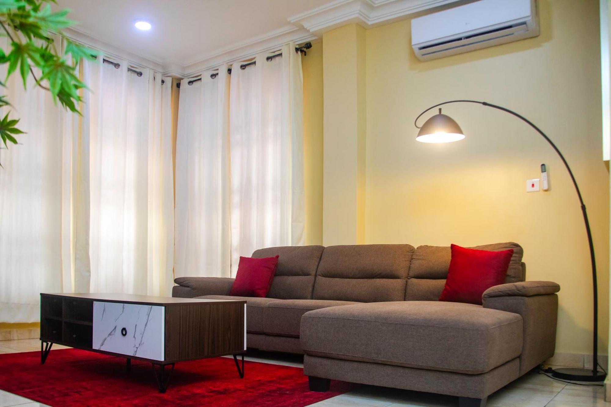 Maat Luxury Homes Accra Kültér fotó