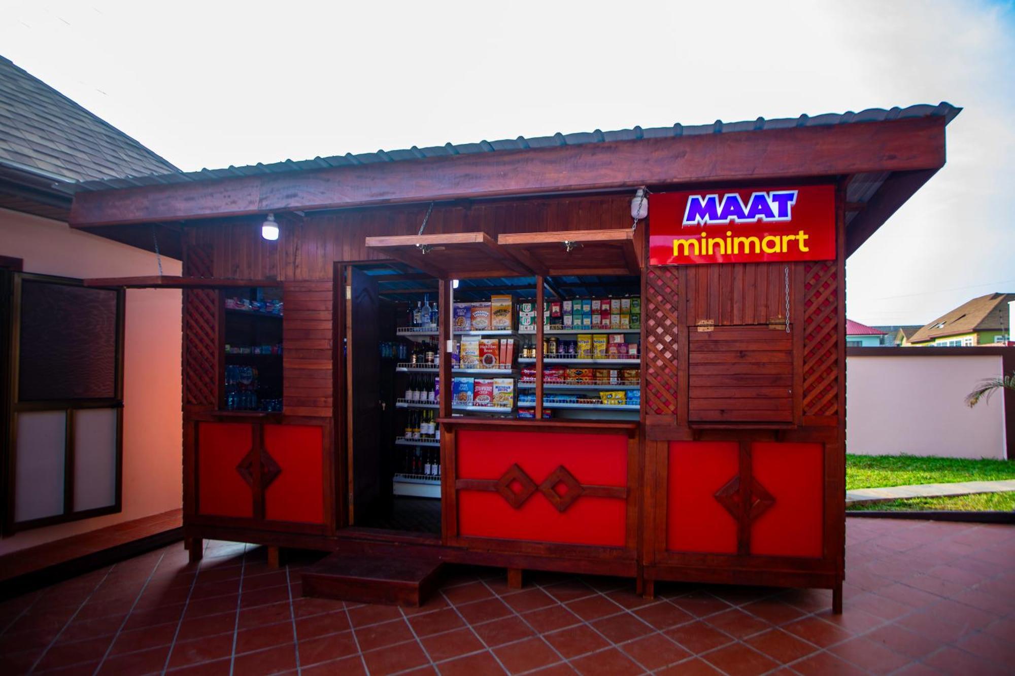 Maat Luxury Homes Accra Kültér fotó