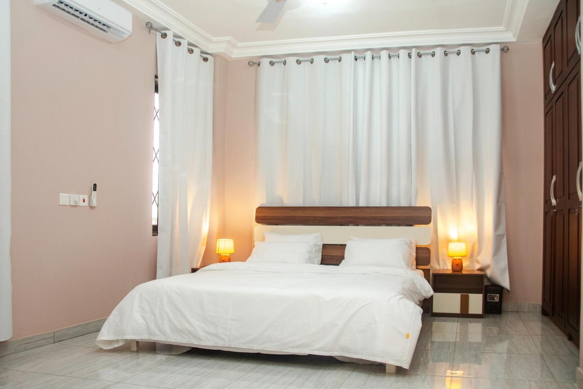 Maat Luxury Homes Accra Kültér fotó