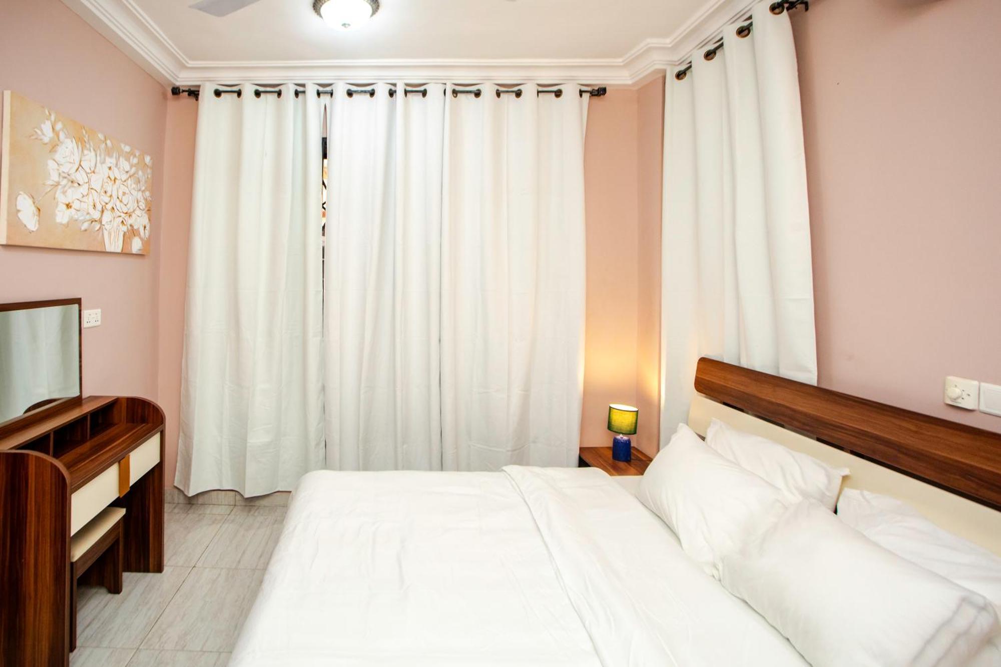 Maat Luxury Homes Accra Kültér fotó