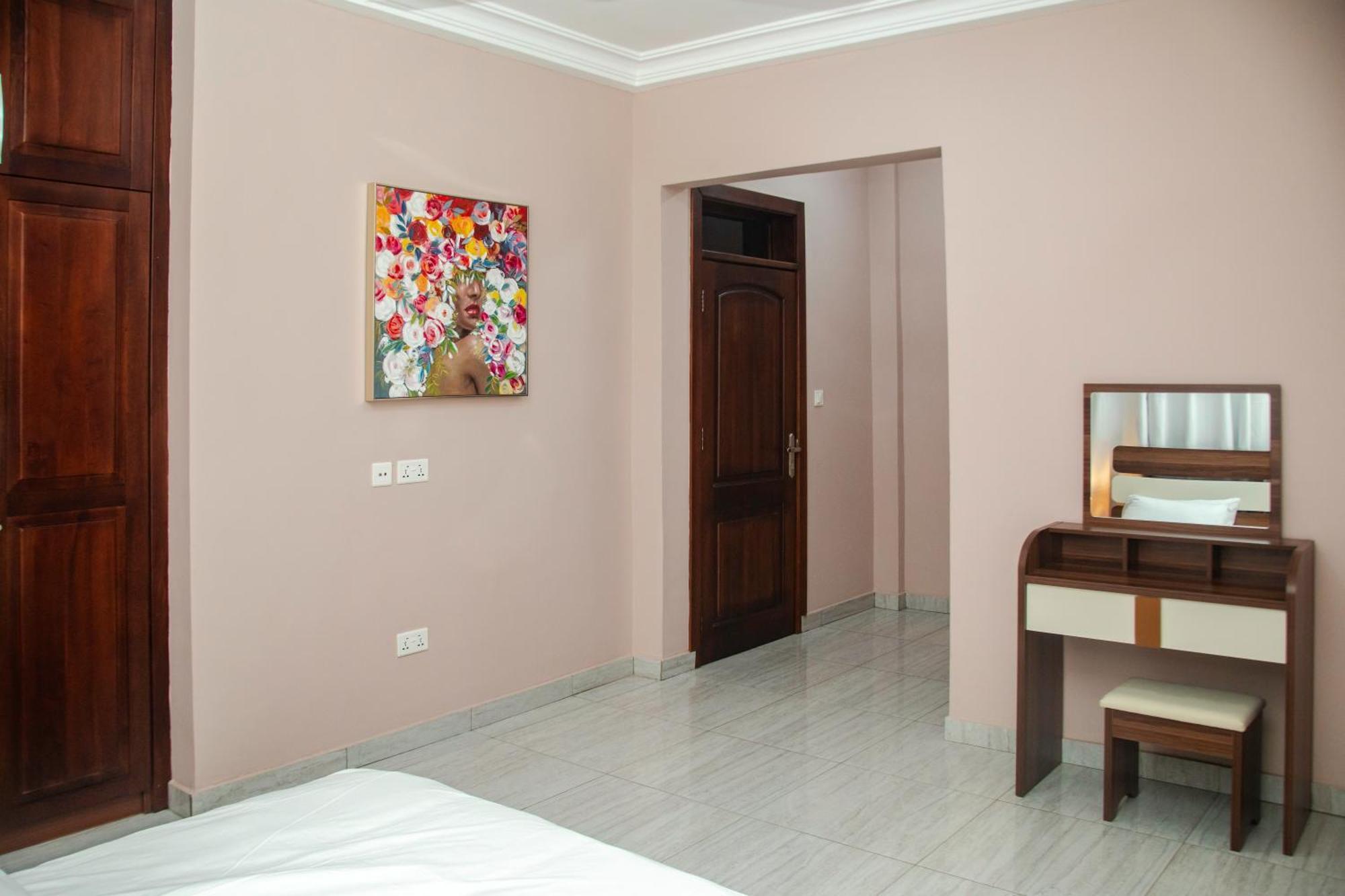 Maat Luxury Homes Accra Kültér fotó