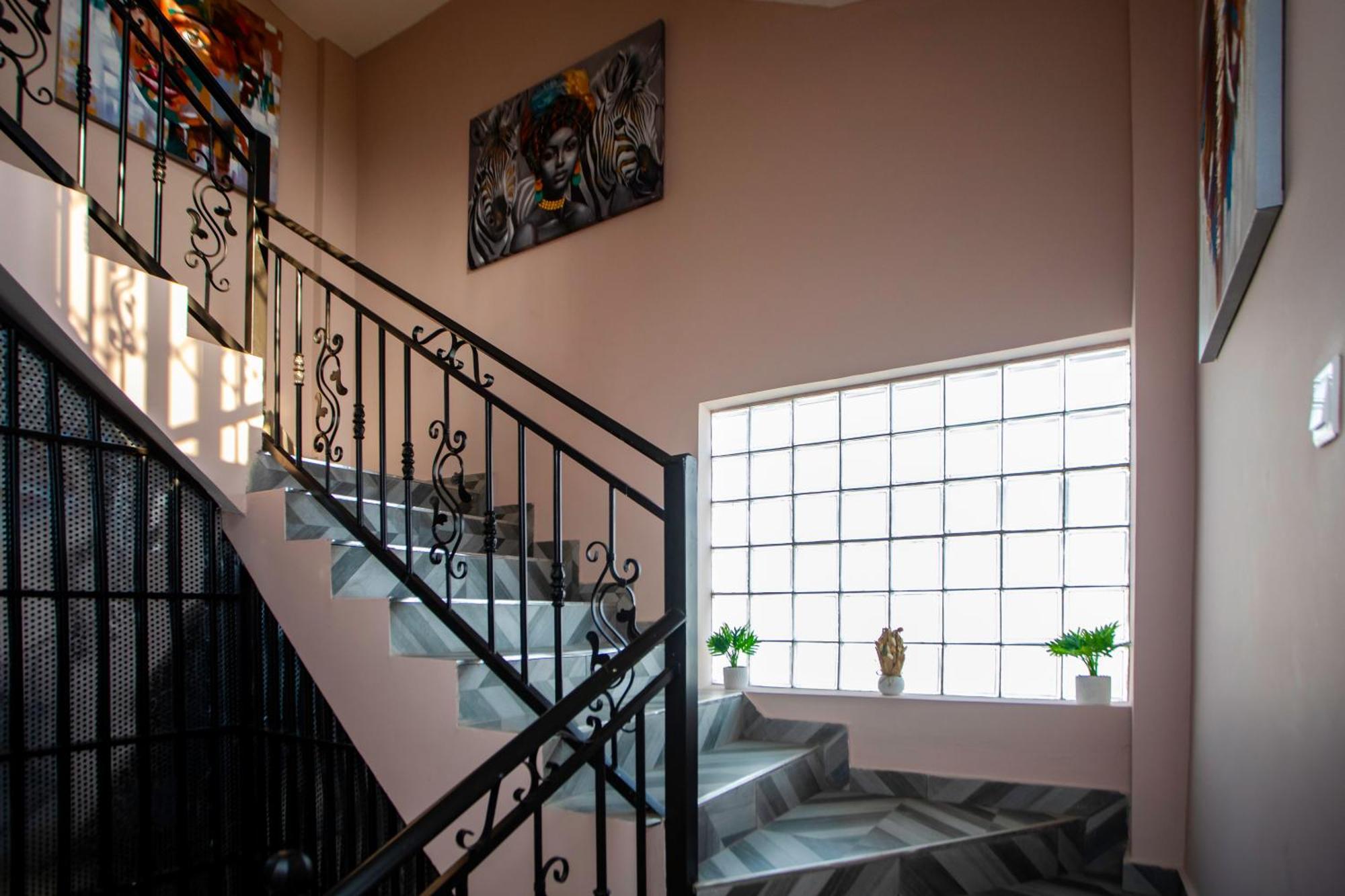 Maat Luxury Homes Accra Kültér fotó