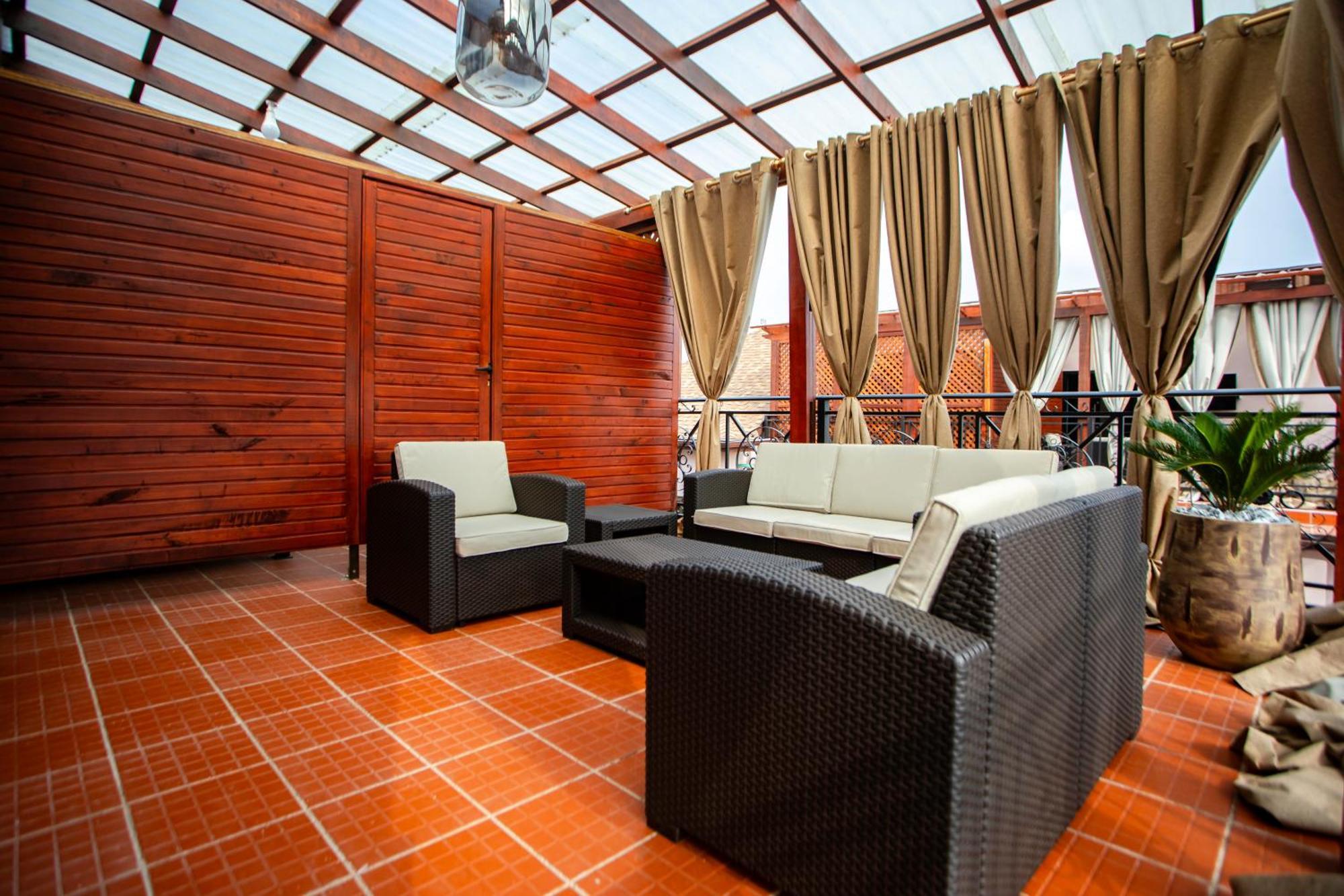 Maat Luxury Homes Accra Kültér fotó