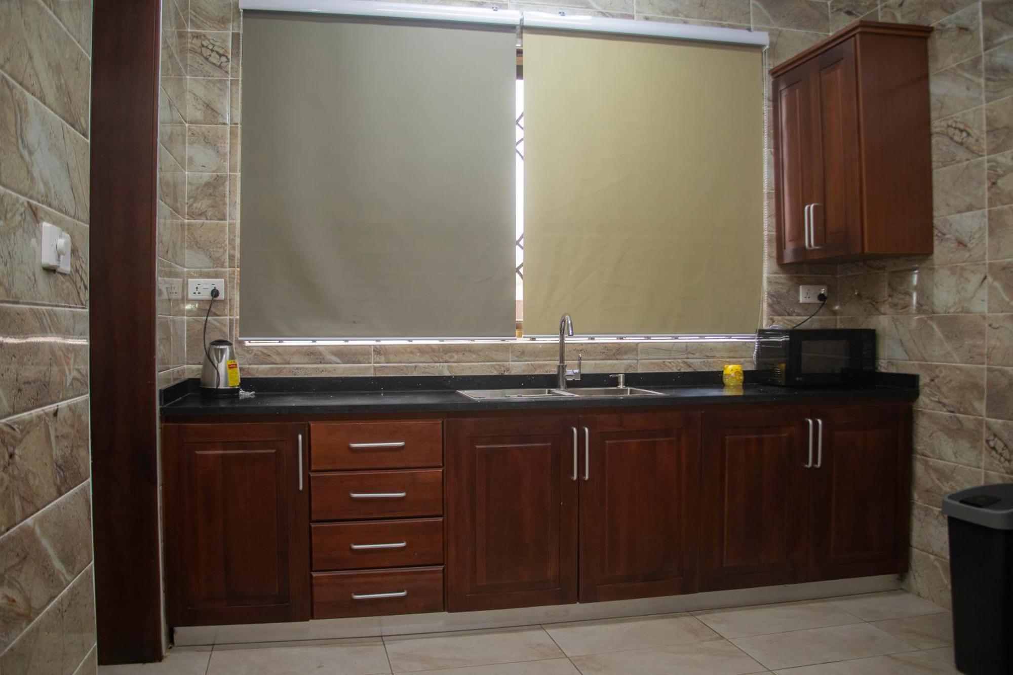 Maat Luxury Homes Accra Kültér fotó
