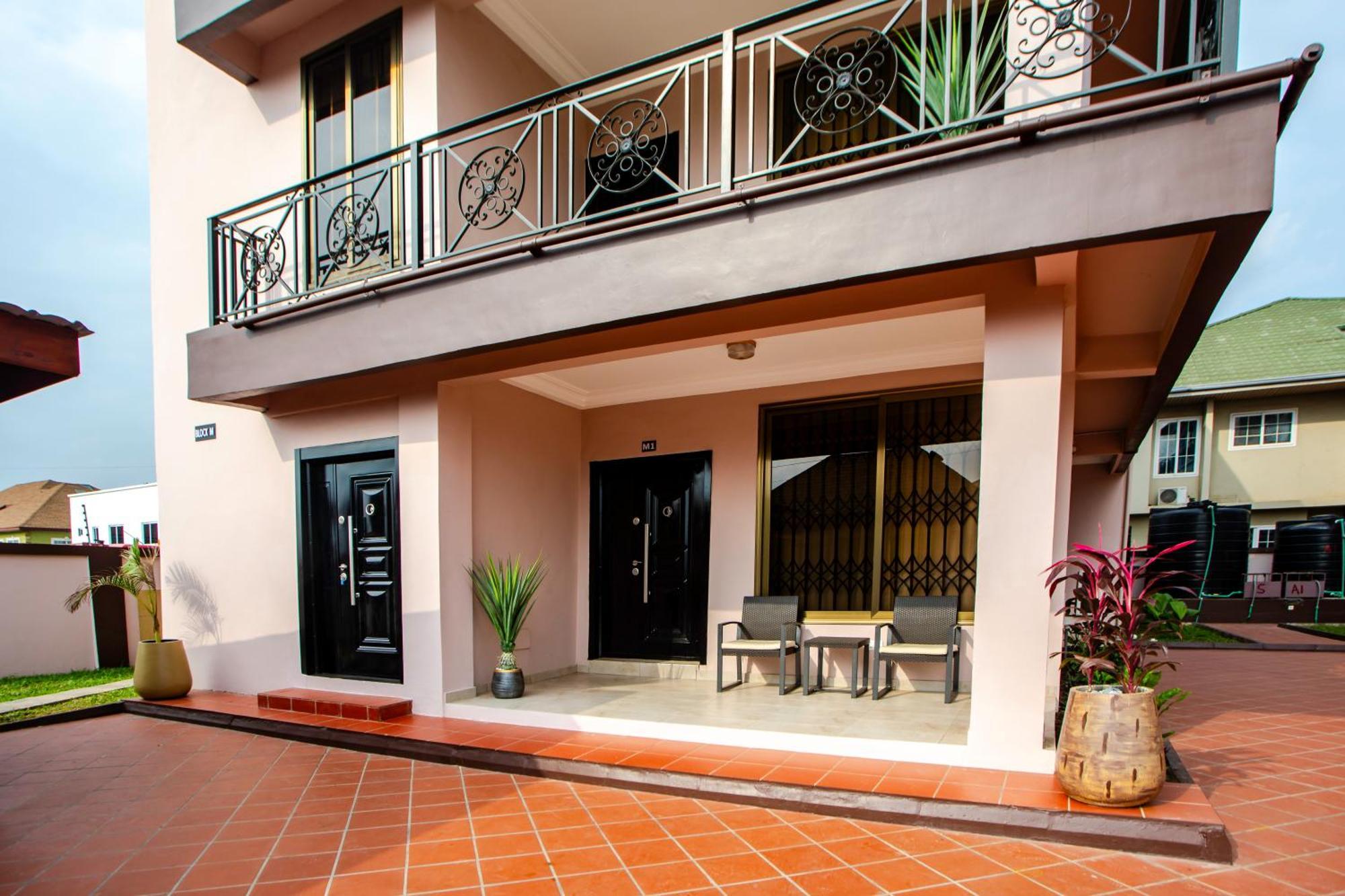 Maat Luxury Homes Accra Kültér fotó